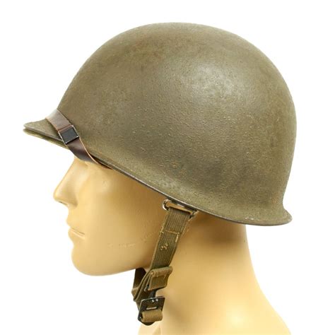 The <b>M-1</b> <b>helmet</b> was the standard issue combat headgear used by the United States military from 1941 until the late 1980's. . M1 helmet ww2